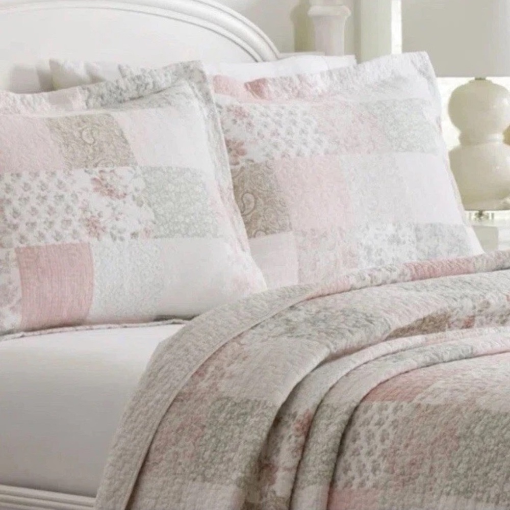 Laura Ashley Full/Queen PINK Patchwork Quilt Set Reversible 100% COTTON ~ 3Pc - Picture 4 of 7
